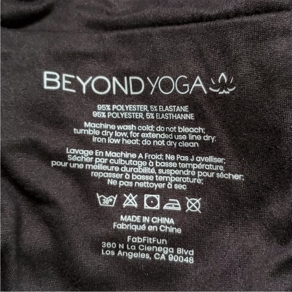 Beyond Yoga Black Soft Pocket Infinity Scarf With Zipper Pocket NEW NWT - Picture 6 of 6